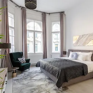 Lh Gallery Apartment Budapest