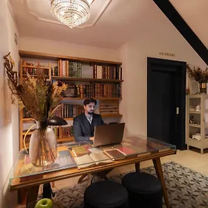 https://almaria-ex-libris-apartments-chiado.hotels-lisbon-portugal.com